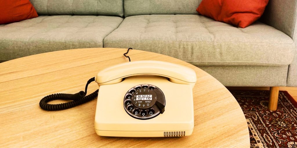 callGPT - ChatGPT in a rotary dial telephone